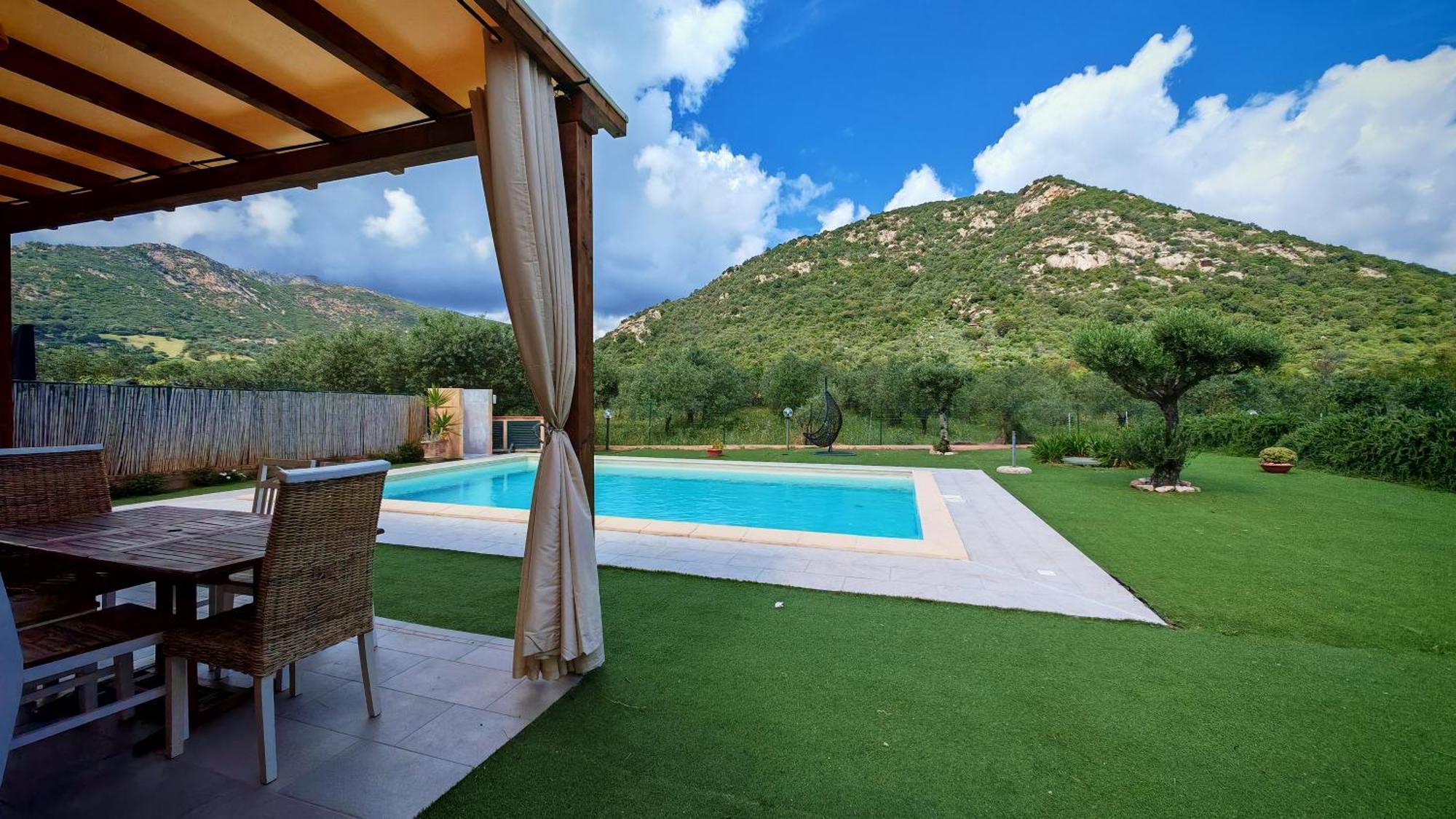 Villa Paola San Teodoro Con Piscina Privata Lu Lioni Dış mekan fotoğraf