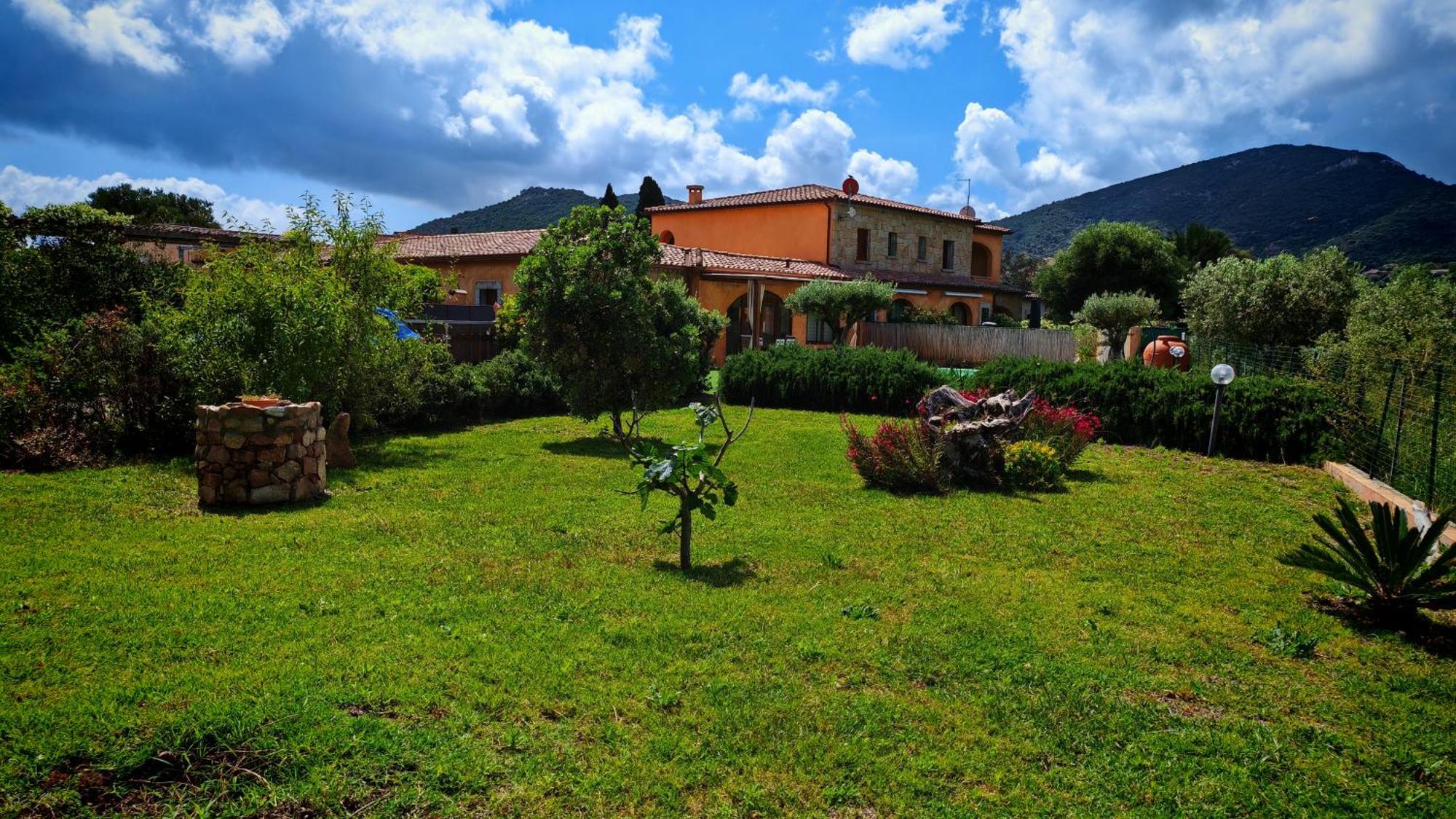 Villa Paola San Teodoro Con Piscina Privata Lu Lioni Dış mekan fotoğraf